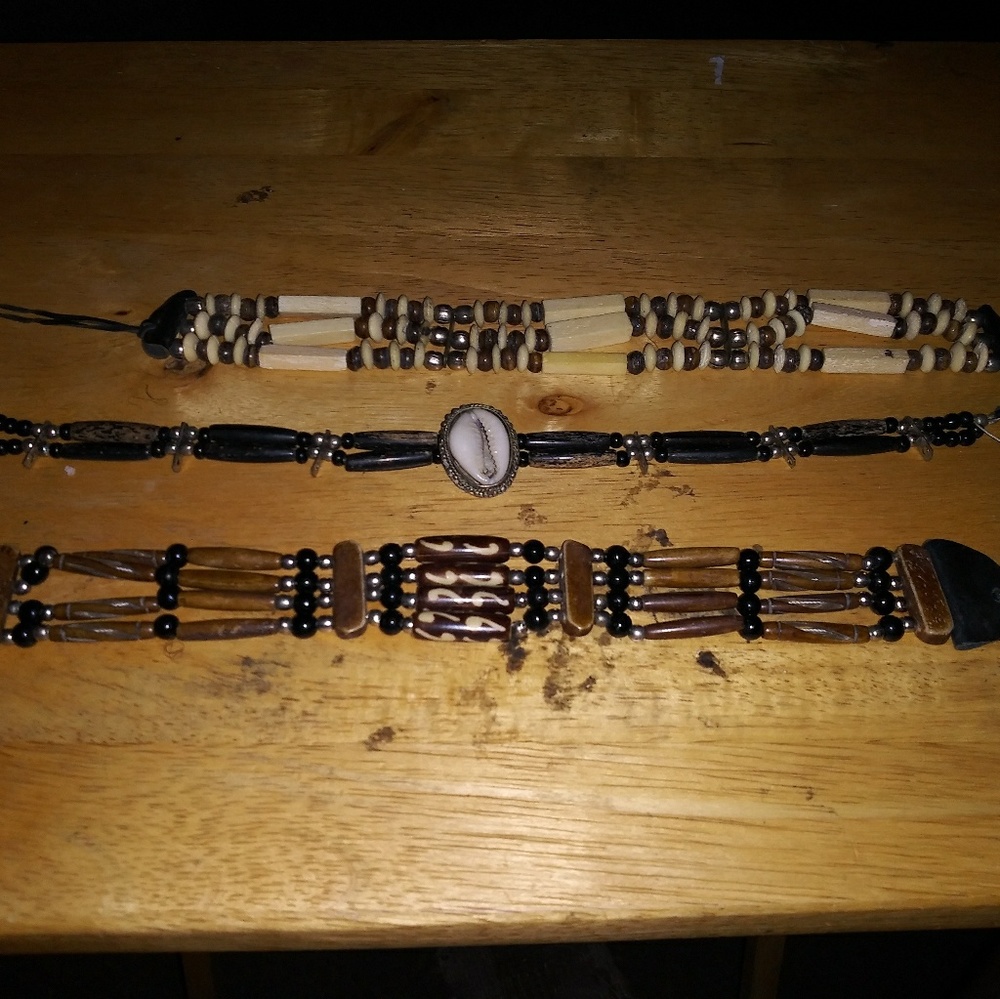 Vintage chockers